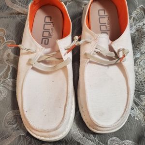 Hey Dudes size 10 women Only worn ONCE